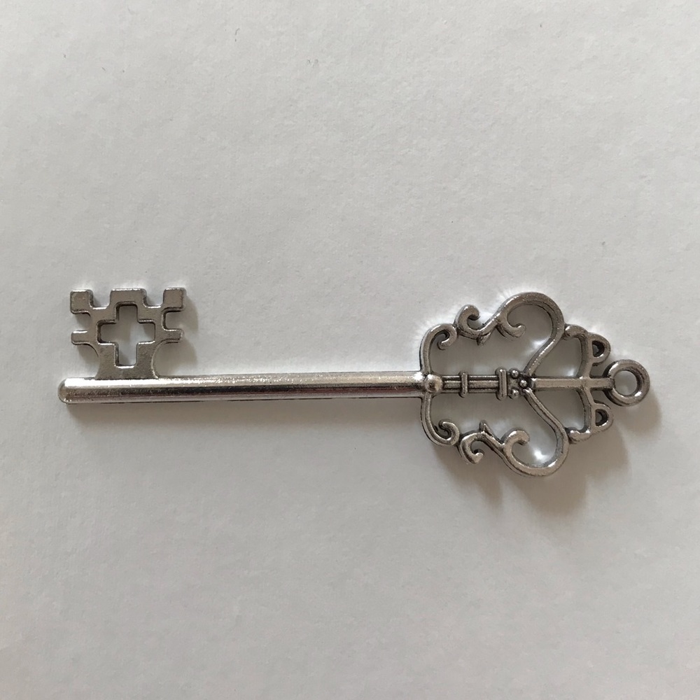 40 pcs key pendant